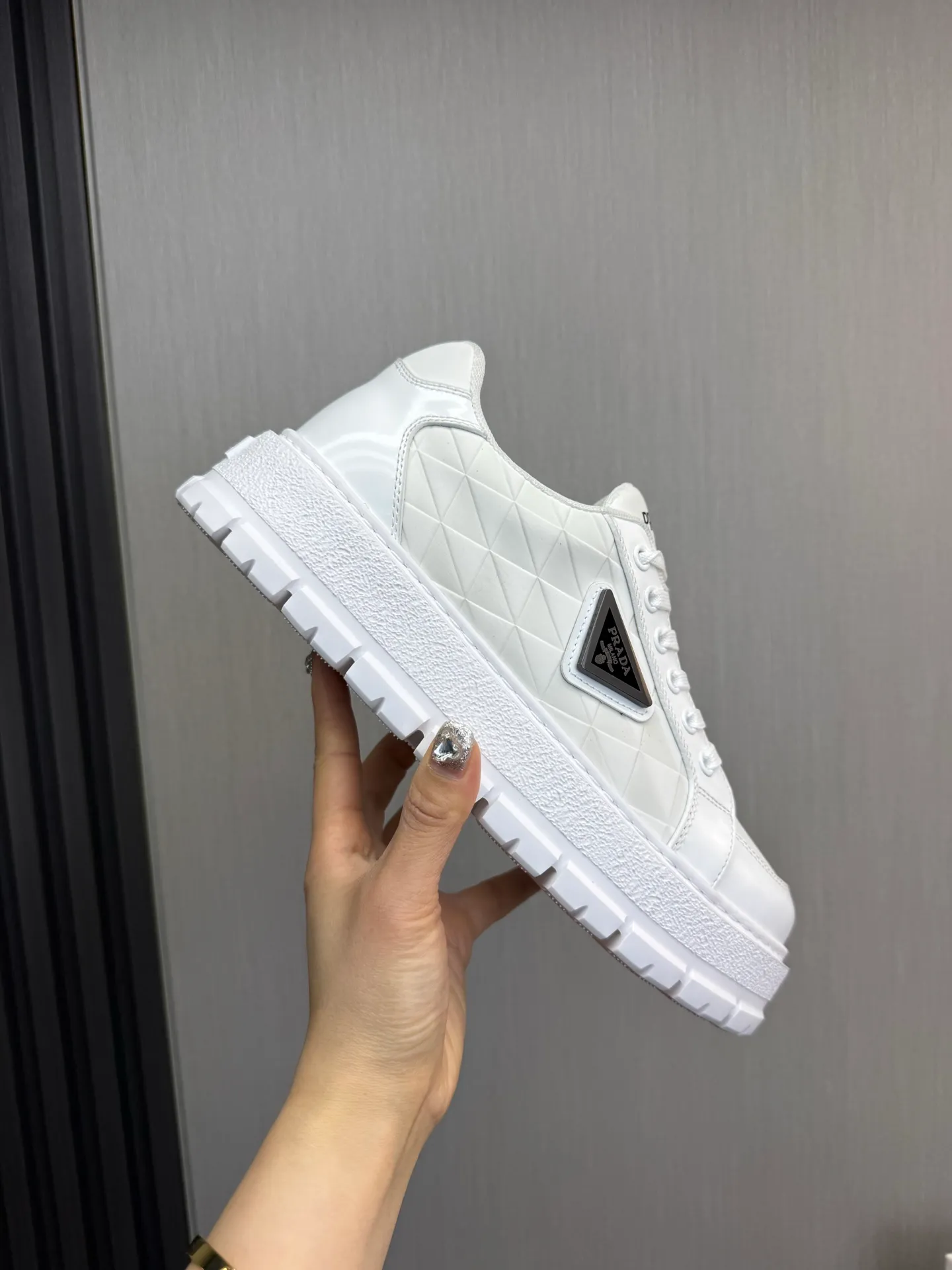 Men's shoes 💰580💰 [PRADA] Autumn and winter hot men's shoes shipped 👏Official website synchronized ⬆️Original fly-woven cowhide fabric + cowhide lining, 1⃣️:1⃣️reproduction, original sole, 38-45 (45. Customized, non-refundable)